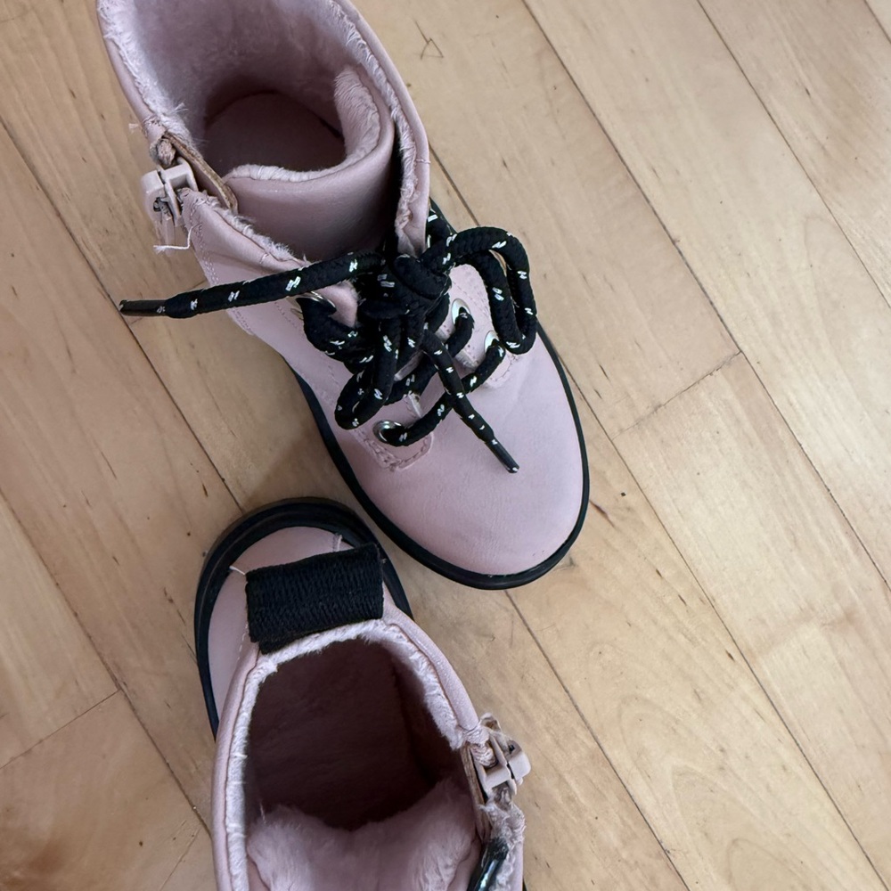 Stylish Pink Lace-Up Boots - Picture 8 of 9